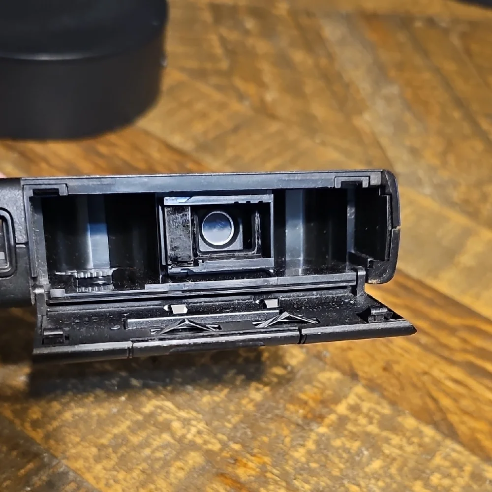 Kodak Ektralite 10 Camera - Black and Silver